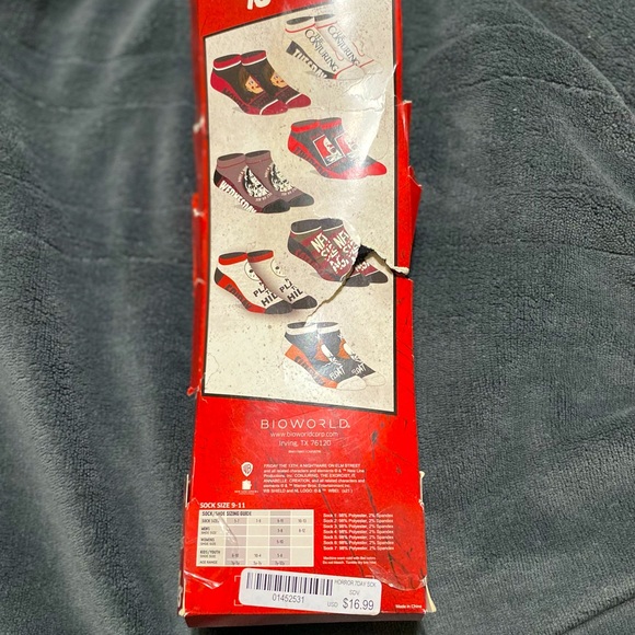 2 Boxes Of Horror Socks - Picture 10 of 10